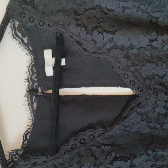 Joie Lace Dress - Picture 6 of 11